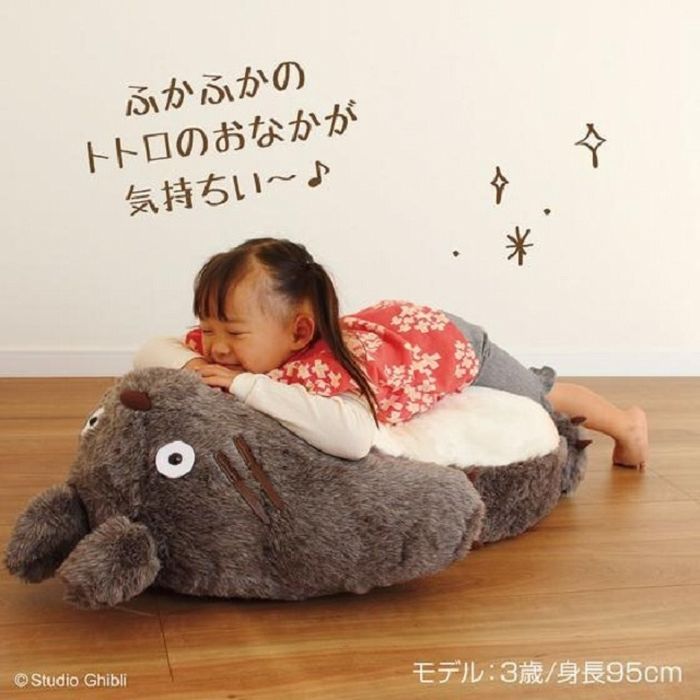 Totoro steso pancione Totoro steso pancione